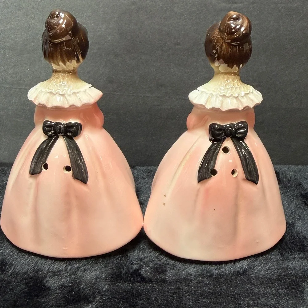 VTG Pink‎ Victorian Enesco Prayer Lady Ceramic Salt Pepper Shakers Mid Century